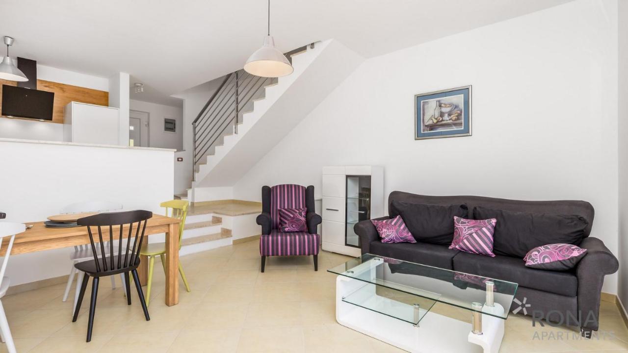 Rona Apartment Denis Umag Exterior photo